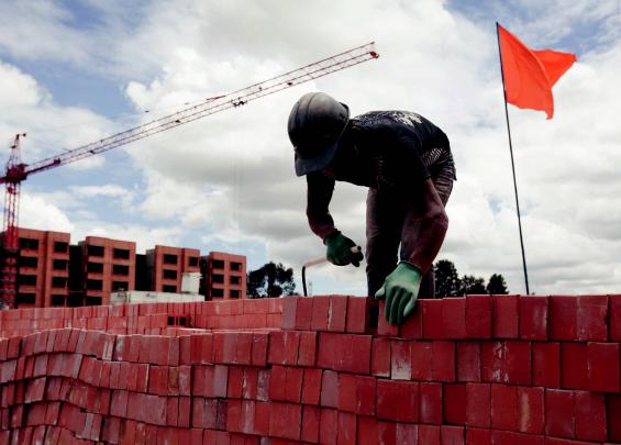 El presidente Juan Manuel Santos afirmó que este martes expedirá un decreto para escoger la terna de la que saldrá el nuevo fiscal general, que reemplazará a Eduardo Montealegre.