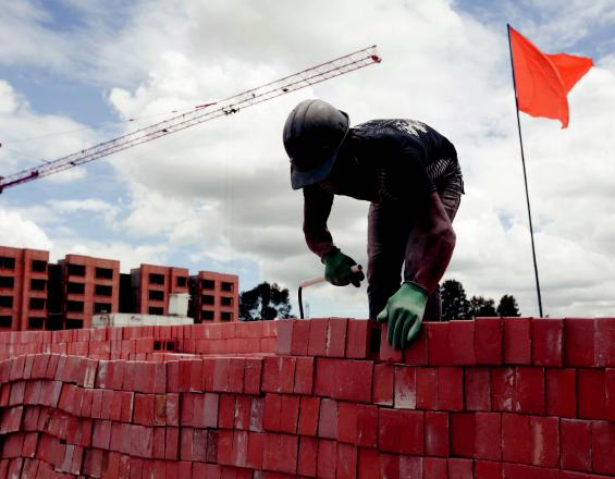 El presidente Juan Manuel Santos afirmó que este martes expedirá un decreto para escoger la terna de la que saldrá el nuevo fiscal general, que reemplazará a Eduardo Montealegre.